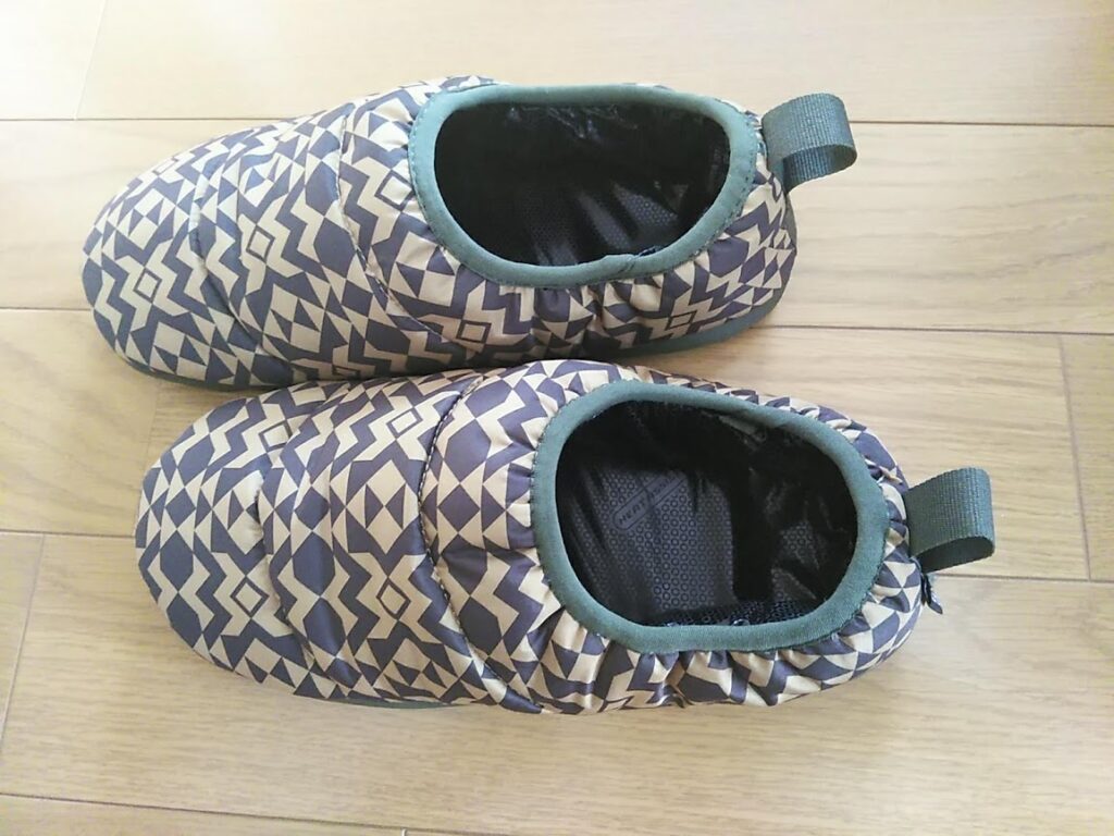 ワークマンのルームシューズ