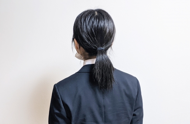 バイト 面接 髪型 ロング