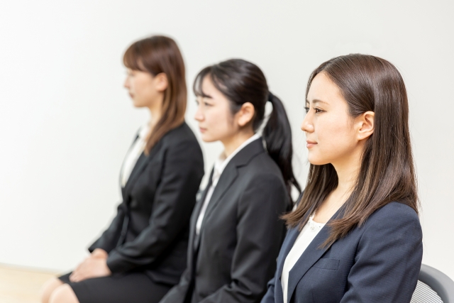 バイト 面接 髪型